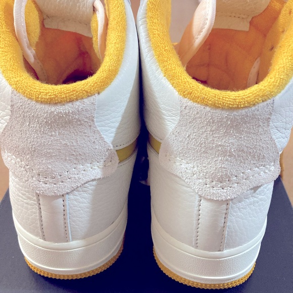 NIKE AIR FORCE 1 (W) - Picture 4 of 9